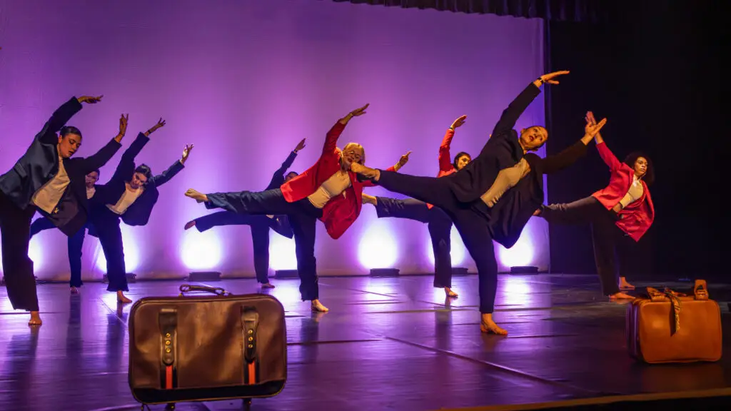 Uni C, Danseuses sur scène, école de danse mantes 78
